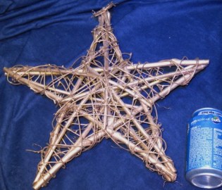 ESTRELLA MIMBRE DORADA 35X35